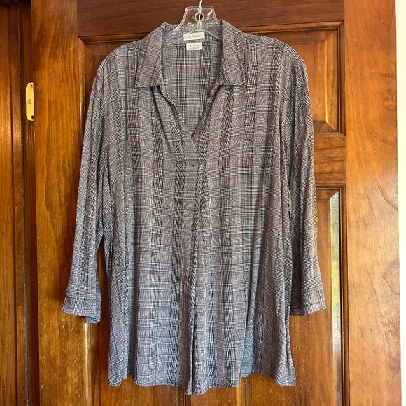 Women’s VanHeusen blouse - Picture 1 of 5